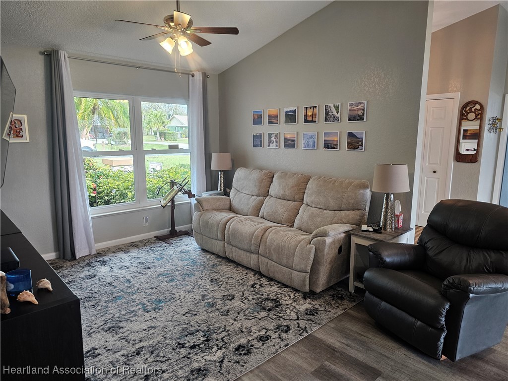 3612 Divot Road Sebring, FL 33872 - Photo 11 of 32 Gallery Image 11
