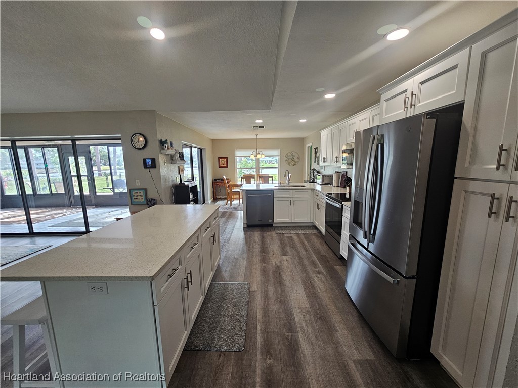3612 Divot Road Sebring, FL 33872 - Photo 6 of 32 Gallery Image 6