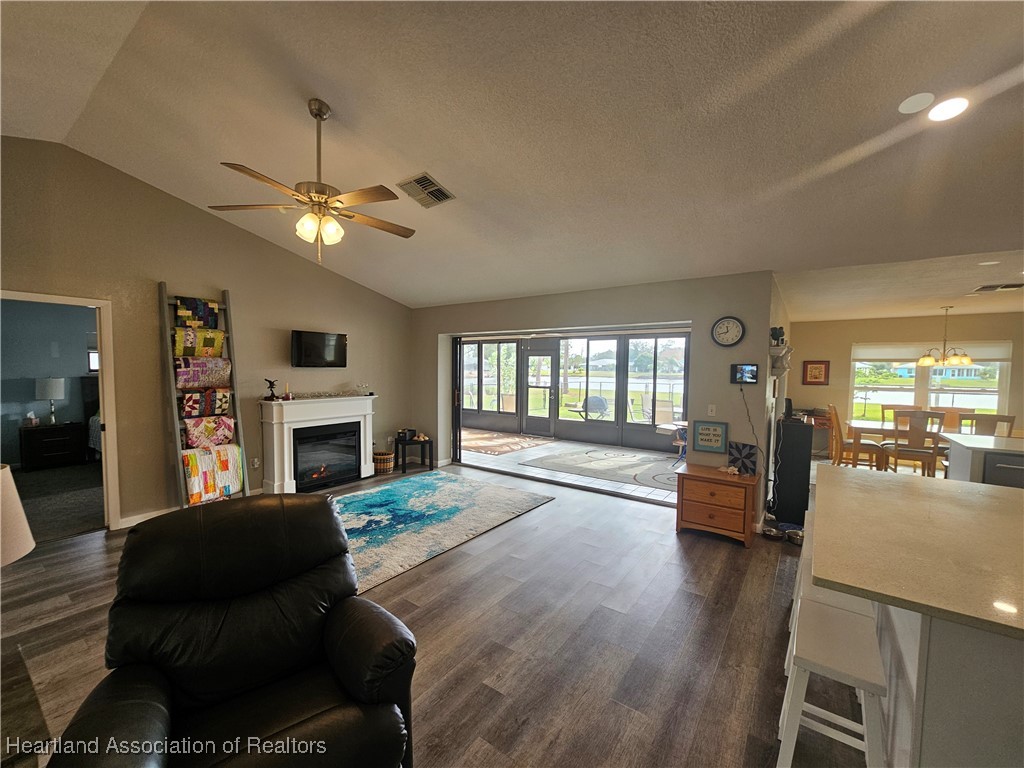 3612 Divot Road Sebring, FL 33872 - Photo 8 of 32 Gallery Image 8