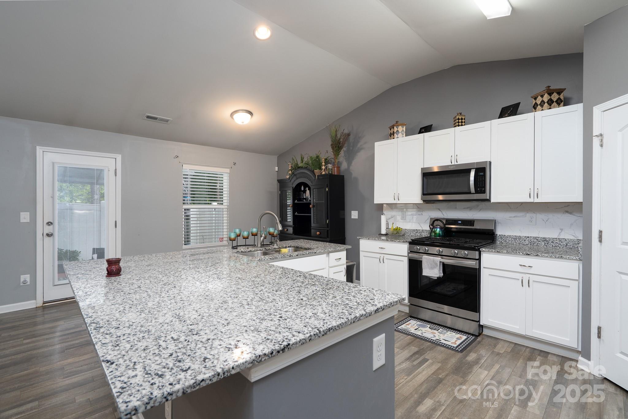 1219 Amberlight Circle Salisbury, NC 28144 - Photo 9 of 32