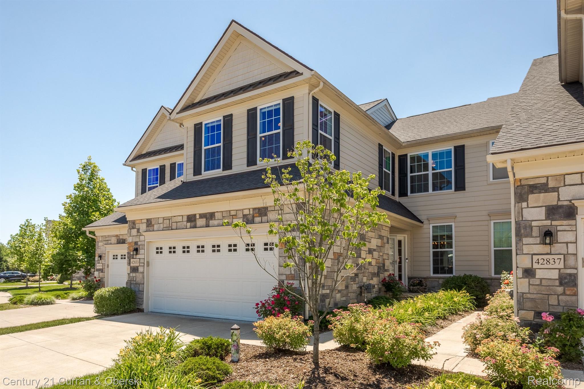 42833 Cardinal Way Novi, MI 48375 - Photo 3 of 39 Gallery Image 3