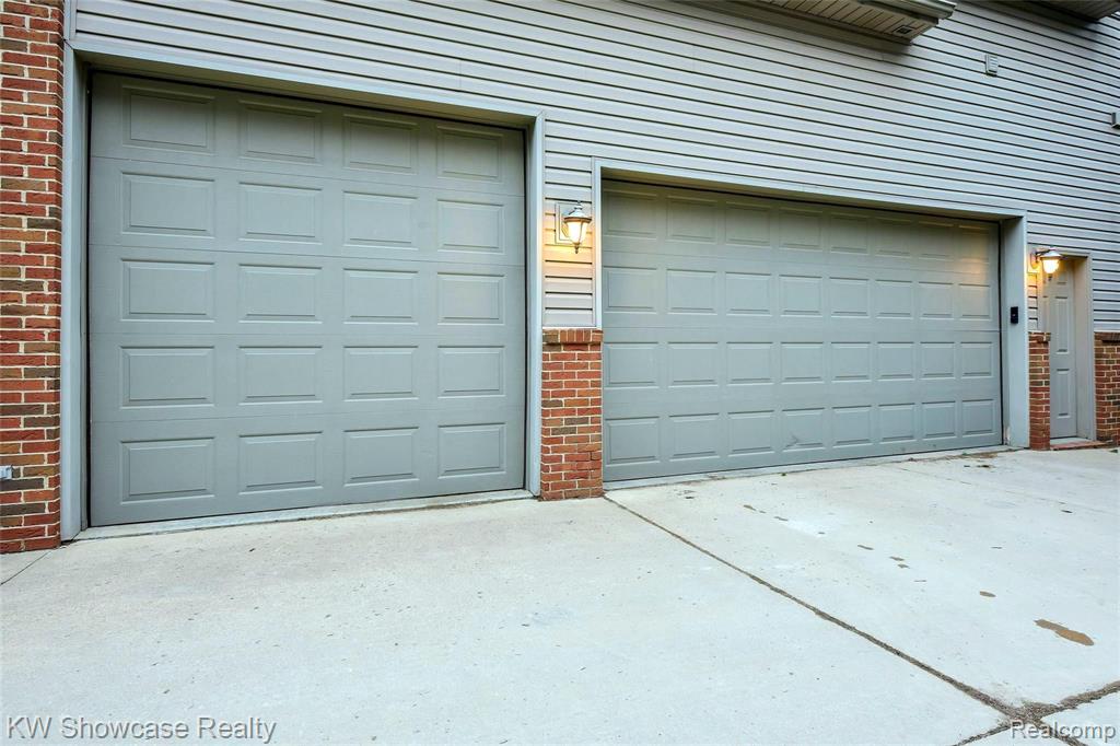 2828 Porter Road White Lake, MI 48383 - Photo 71 of 75