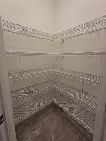 a view of a back yard