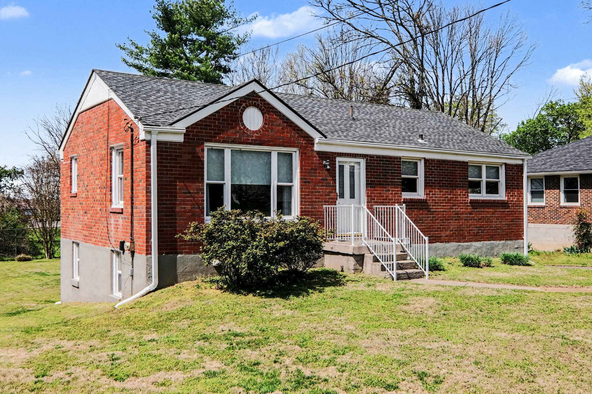 822 Kent Road Nashville, TN 37214 - Photo 2 of 26