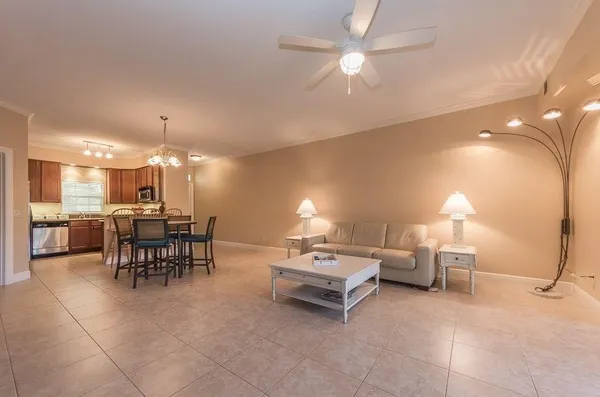 $2,250 | 4350 Doubles Alley Drive, Unit 104, Vero Beach, FL 32967