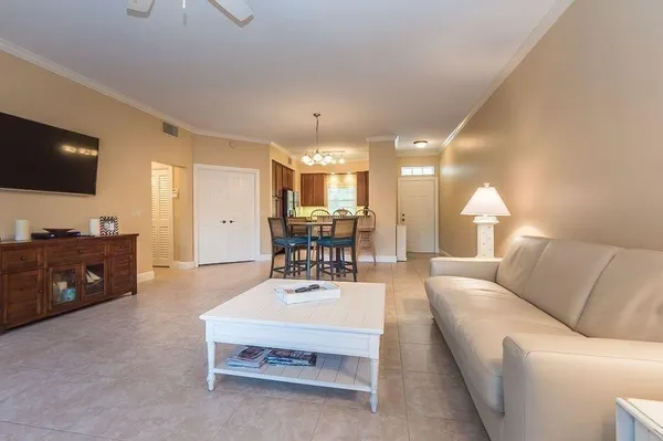 $2,250 | 4350 Doubles Alley Drive, Unit 104, Vero Beach, FL 32967