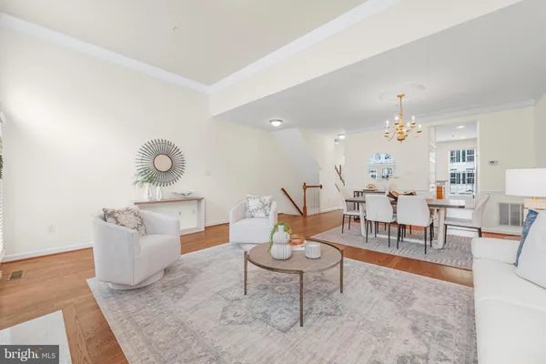 $3,500 | 631 Gatestone Street, Gaithersburg, MD 20878