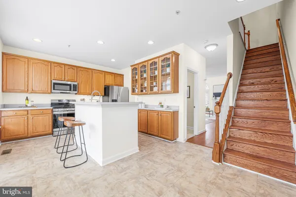 $3,500 | 631 Gatestone Street, Gaithersburg, MD 20878