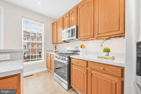 $3,500 | 631 Gatestone Street, Gaithersburg, MD 20878