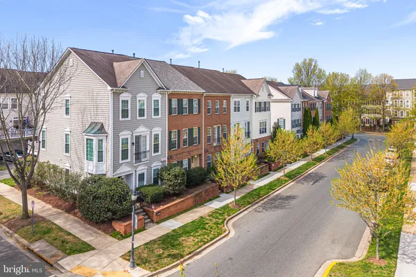 $3,500 | 631 Gatestone Street, Gaithersburg, MD 20878