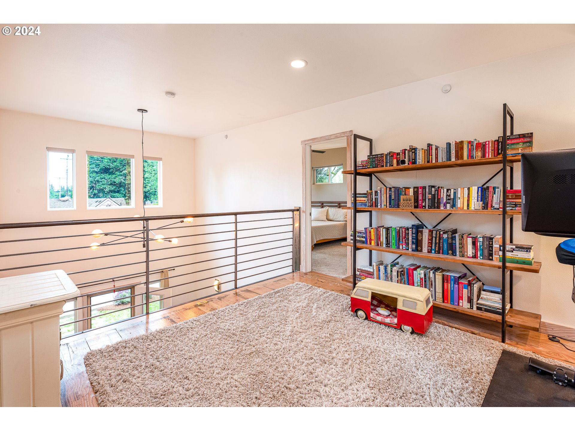 383 Irving Road Eugene, OR 97404 - Photo 15 of 37 Gallery Image 15