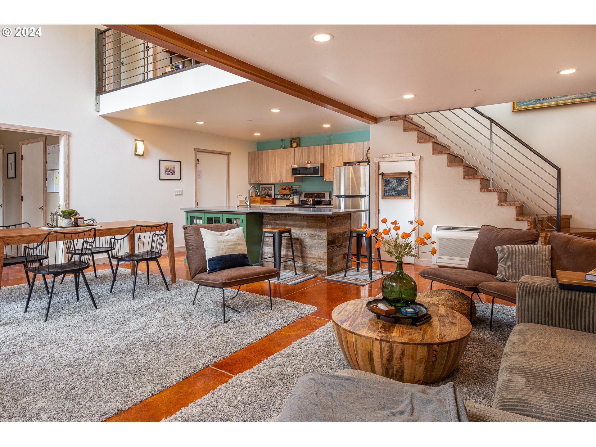383 Irving Road Eugene, OR 97404 - Photo 2 of 37 Gallery Image 2