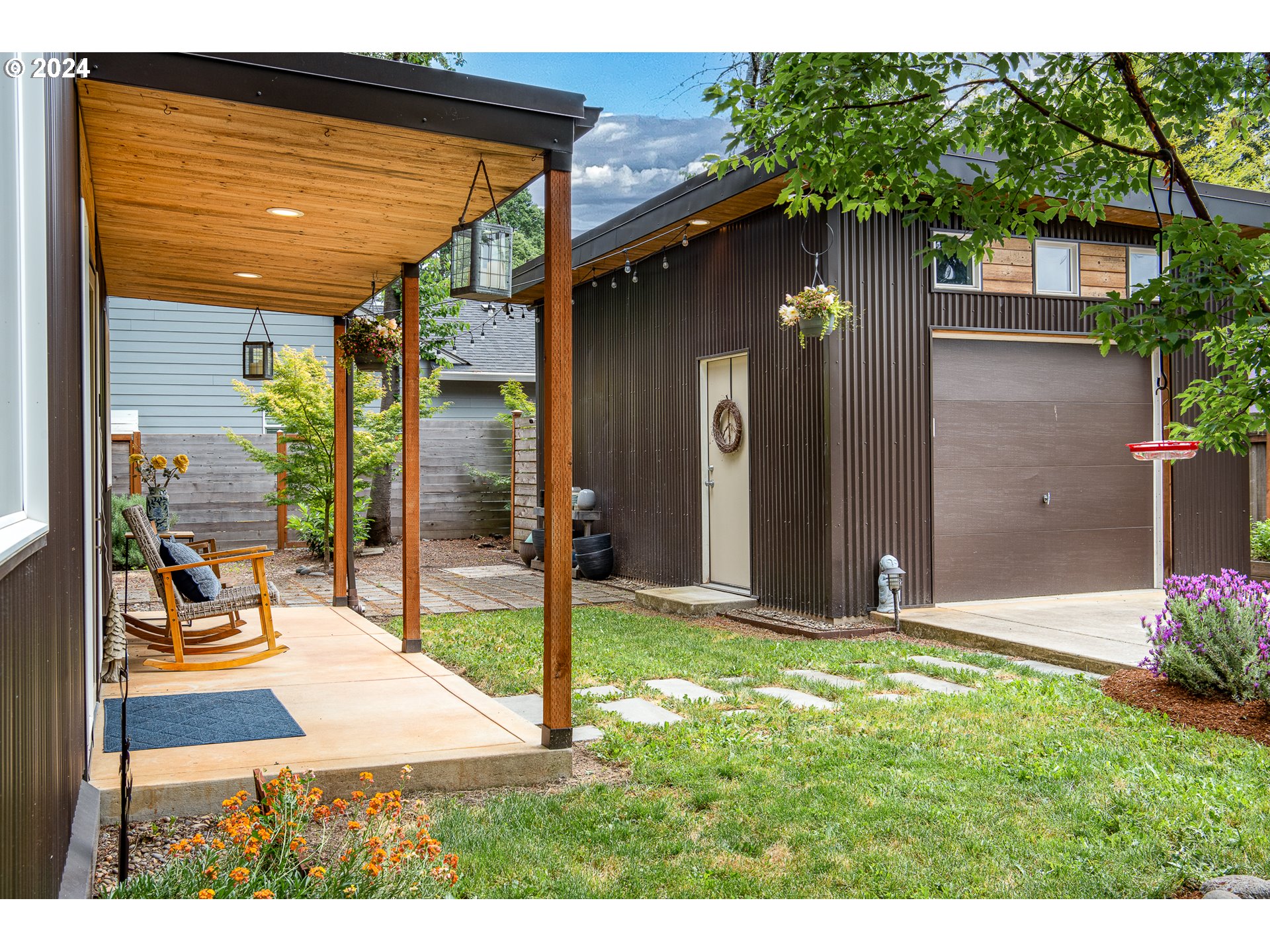 383 Irving Road Eugene, OR 97404 - Photo 27 of 37 Gallery Image 27
