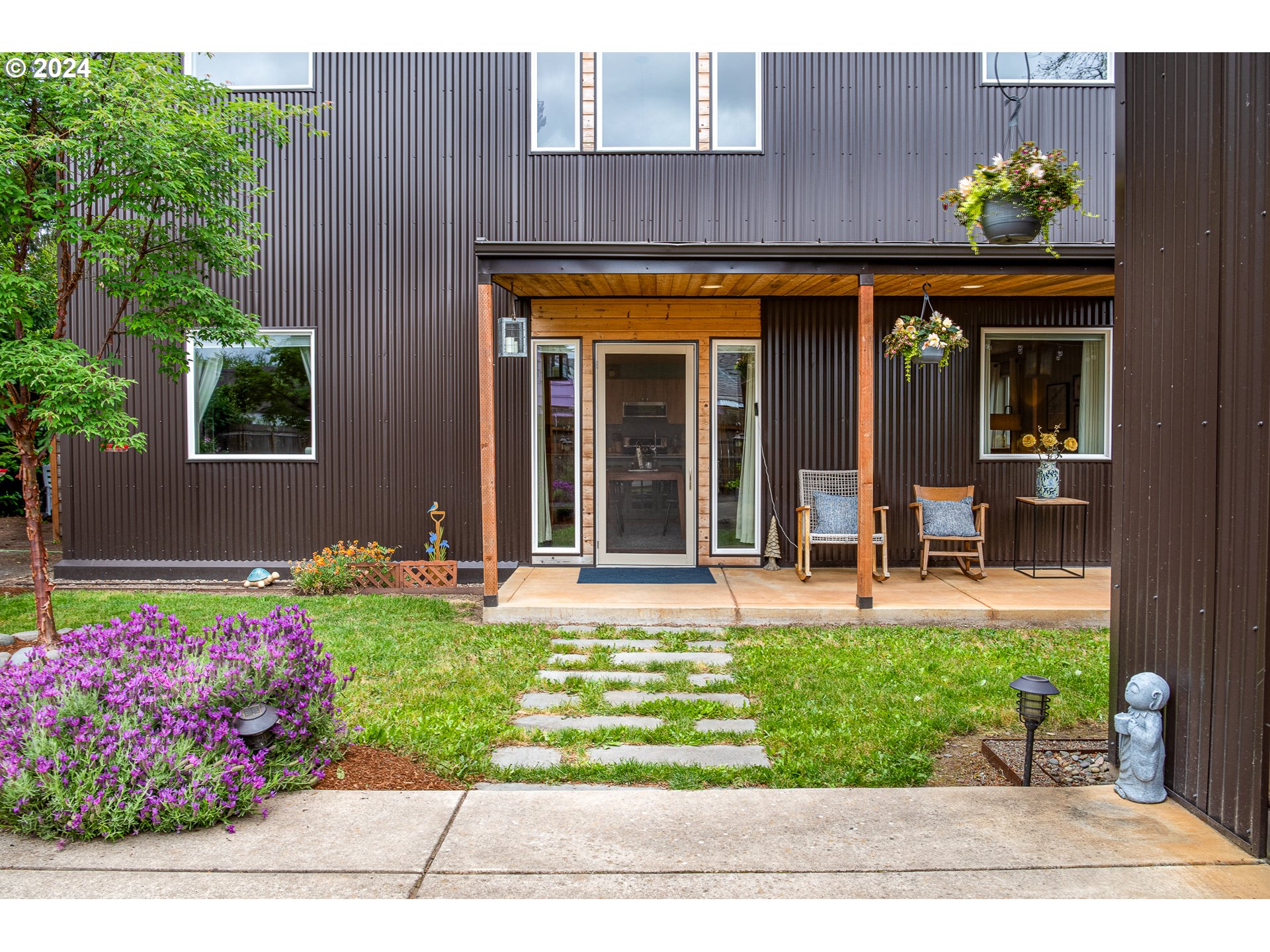 383 Irving Road Eugene, OR 97404 - Photo 30 of 37 Gallery Image 30