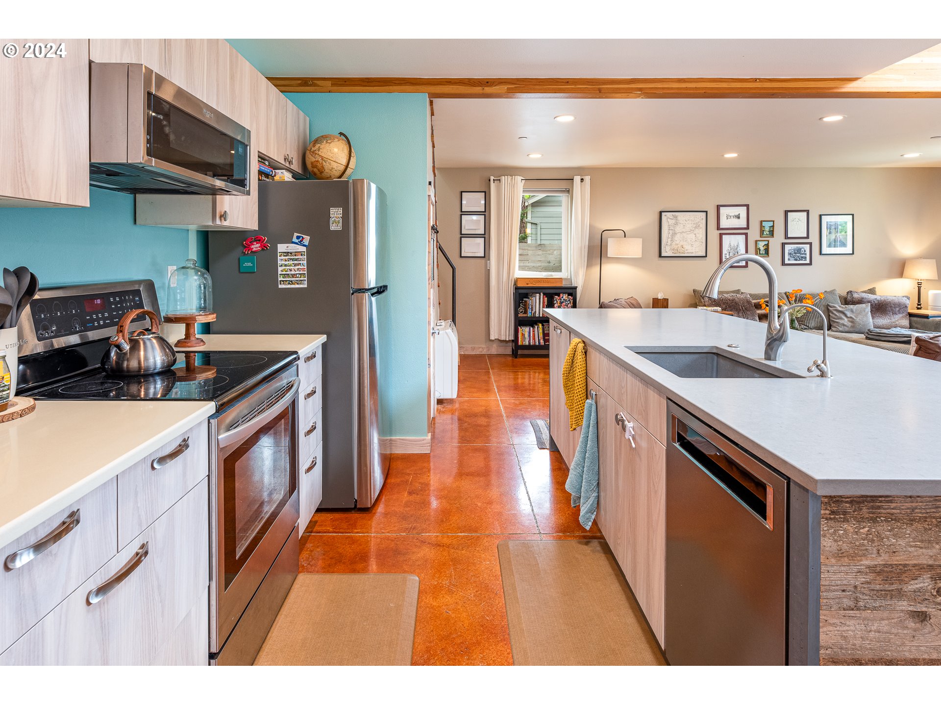 383 Irving Road Eugene, OR 97404 - Photo 3 of 37 Gallery Image 3