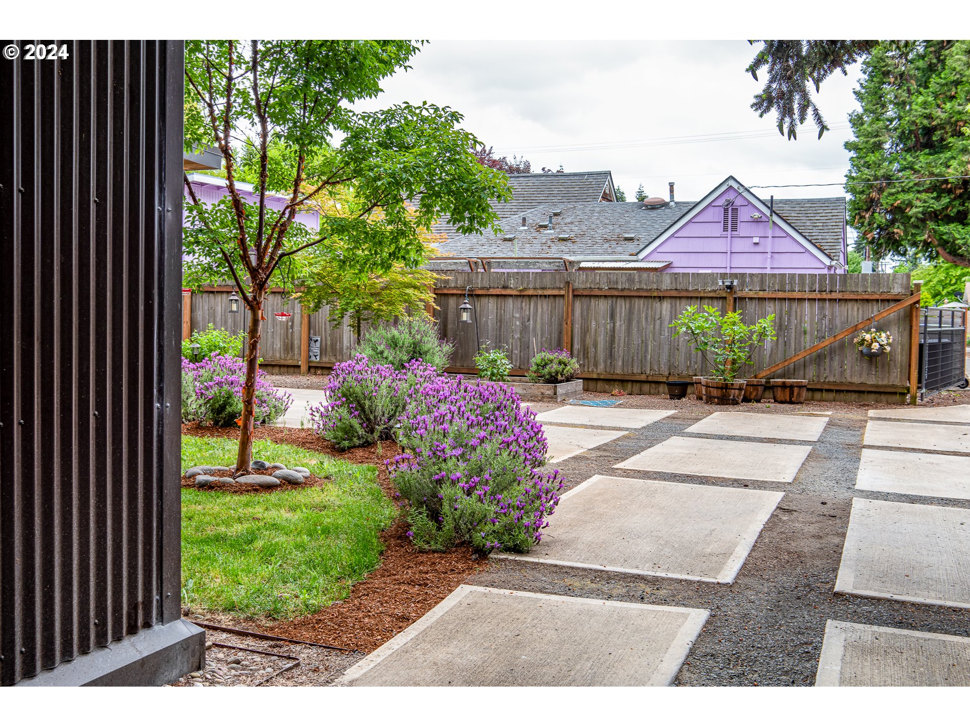 383 Irving Road Eugene, OR 97404 - Photo 32 of 37 Gallery Image 32