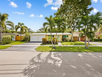$775,000 | 1320 Southwest 55th Avenue, Plantation, FL 33317