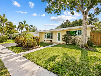 $775,000 | 1320 Southwest 55th Avenue, Plantation, FL 33317
