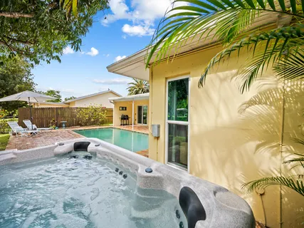 $775,000 | 1320 Southwest 55th Avenue, Plantation, FL 33317