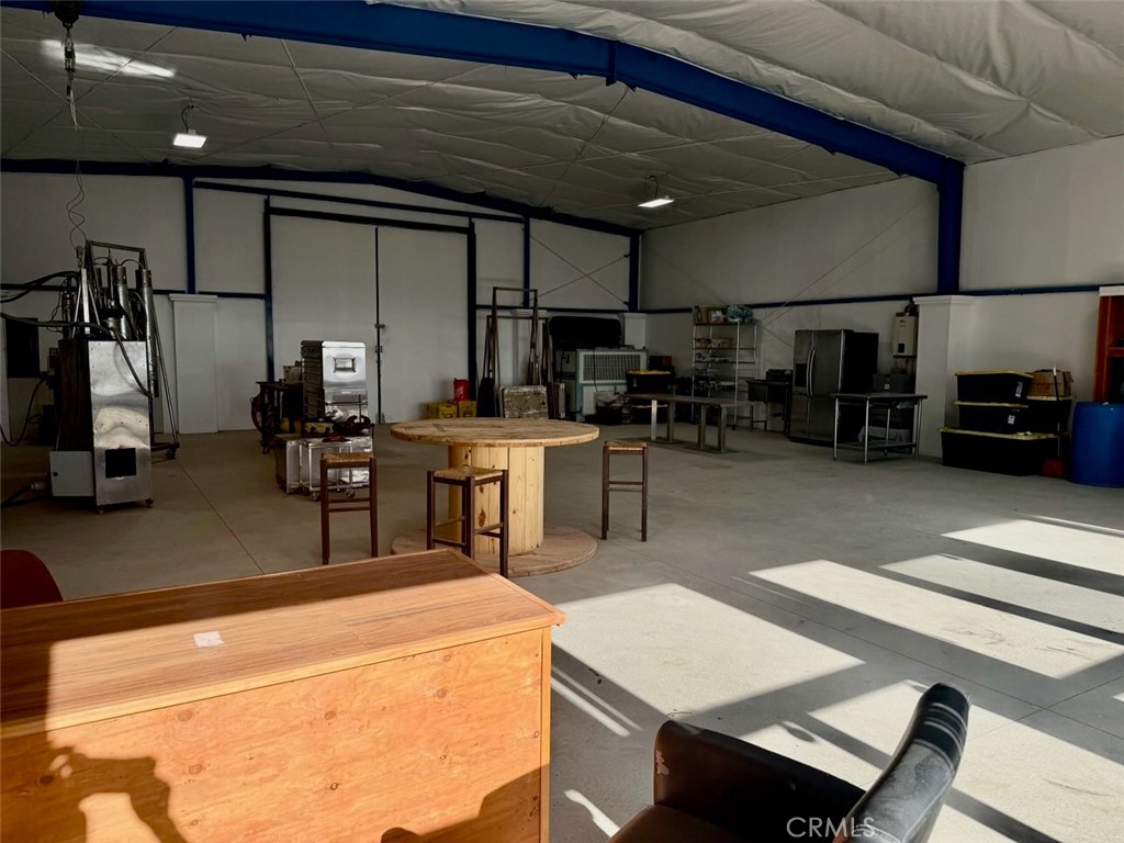 33275 Valerio Road Hemet, CA 92544 - Photo 72 of 75 Workshop Garage