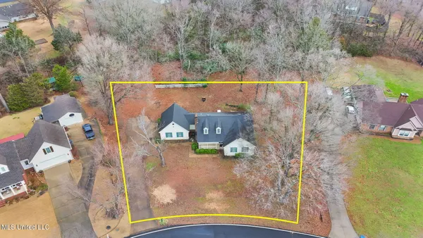$265,000 | 2774 Itasca Drive, Nesbit, MS 38651