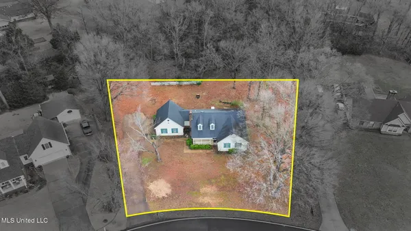 $265,000 | 2774 Itasca Drive, Nesbit, MS 38651