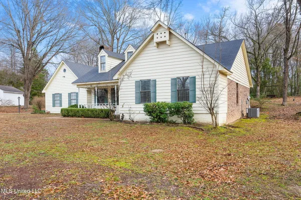 $265,000 | 2774 Itasca Drive, Nesbit, MS 38651