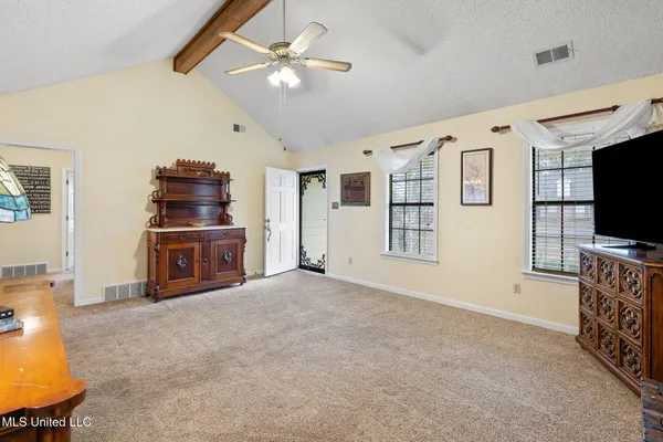 $265,000 | 2774 Itasca Drive, Nesbit, MS 38651