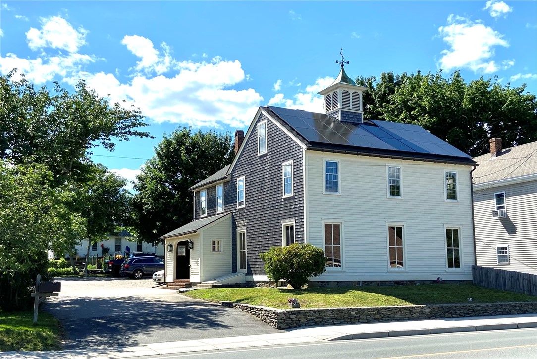 2918 East Main Road Portsmouth, RI 02871 - Photo 1 of 16