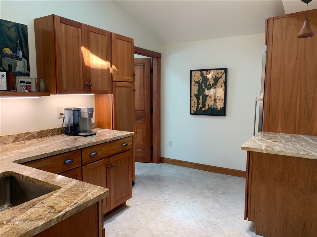 2918 East Main Road Portsmouth, RI 02871 - Photo 7 of 16