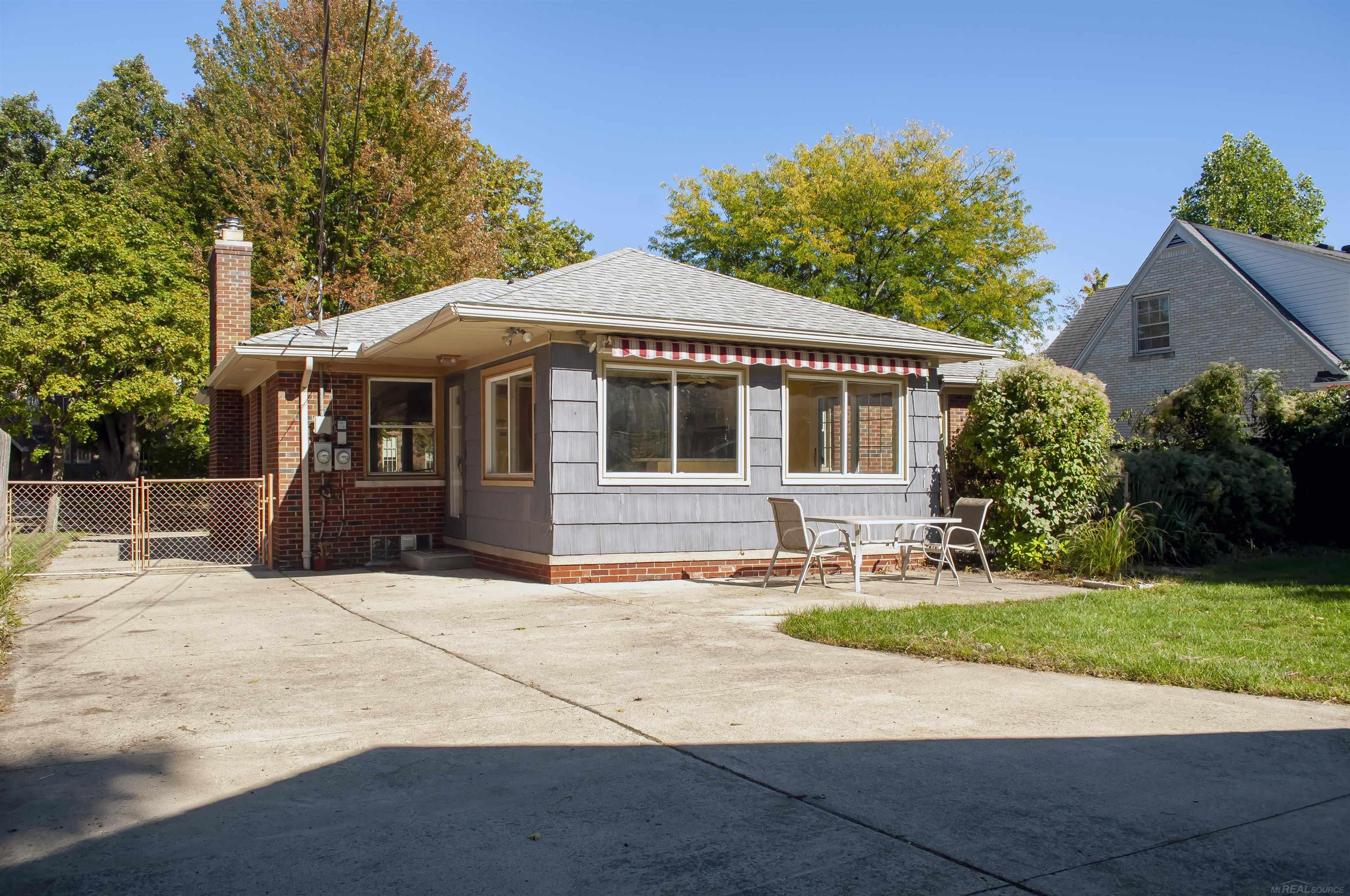1229 Cadieux Road Grosse Pointe Park, MI 48230 - Photo 35 of 42