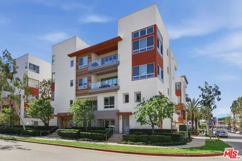 $2,600,000 | 12642 Sandhill Lane, Unit 1, Playa Vista, CA 90094