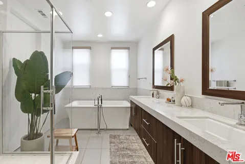 $2,600,000 | 12642 Sandhill Lane, Unit 1, Playa Vista, CA 90094