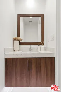 $2,600,000 | 12642 Sandhill Lane, Unit 1, Playa Vista, CA 90094