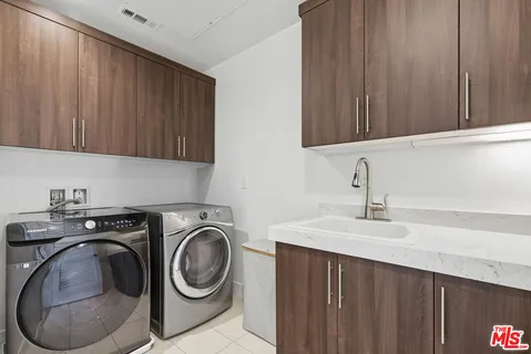 $2,600,000 | 12642 Sandhill Lane, Unit 1, Playa Vista, CA 90094