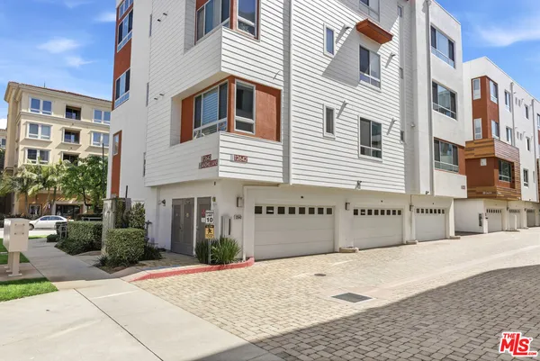 $2,600,000 | 12642 Sandhill Lane, Unit 1, Playa Vista, CA 90094