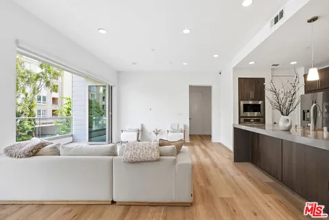 $2,600,000 | 12642 Sandhill Lane, Unit 1, Playa Vista, CA 90094