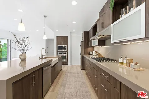 $2,600,000 | 12642 Sandhill Lane, Unit 1, Playa Vista, CA 90094