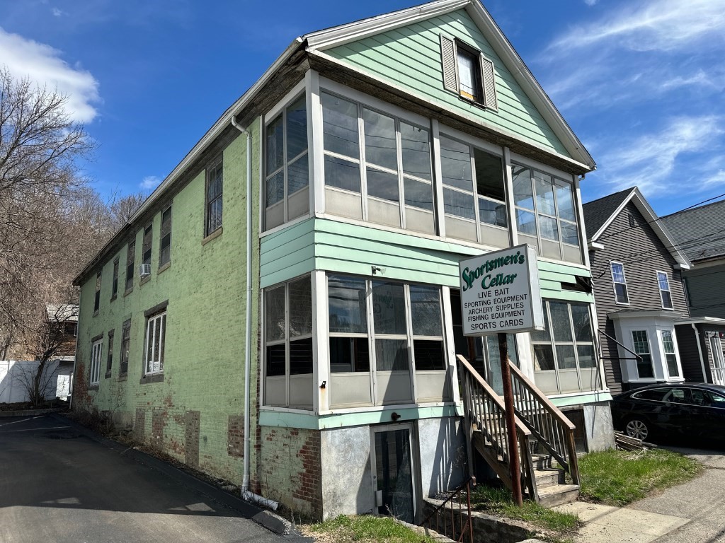 552 Main Street Sturbridge, MA 01518 - Photo 2 of 42