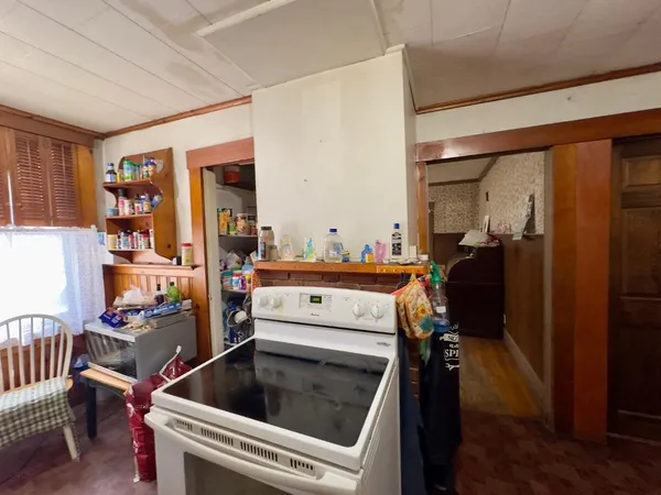 $275,000 | 552 Main Street, Sturbridge, MA 01518