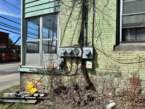 $275,000 | 552 Main Street, Sturbridge, MA 01518