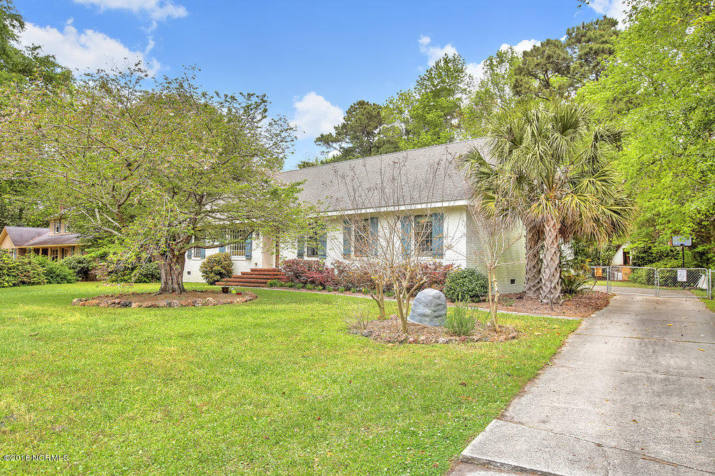 409 Lansdowne Road Wilmington, NC 28409 - Photo 2 of 31 409LandsdowneRoad-2