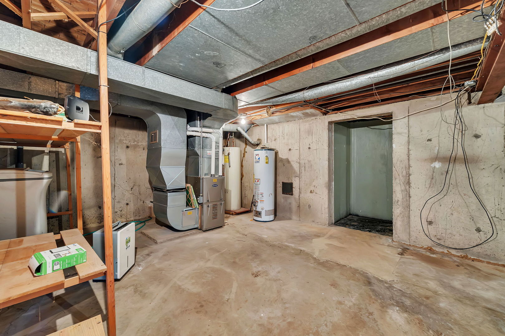 536 Fort Street Ottawa, IL 61350 - Photo 20 of 30 a view of a storage room