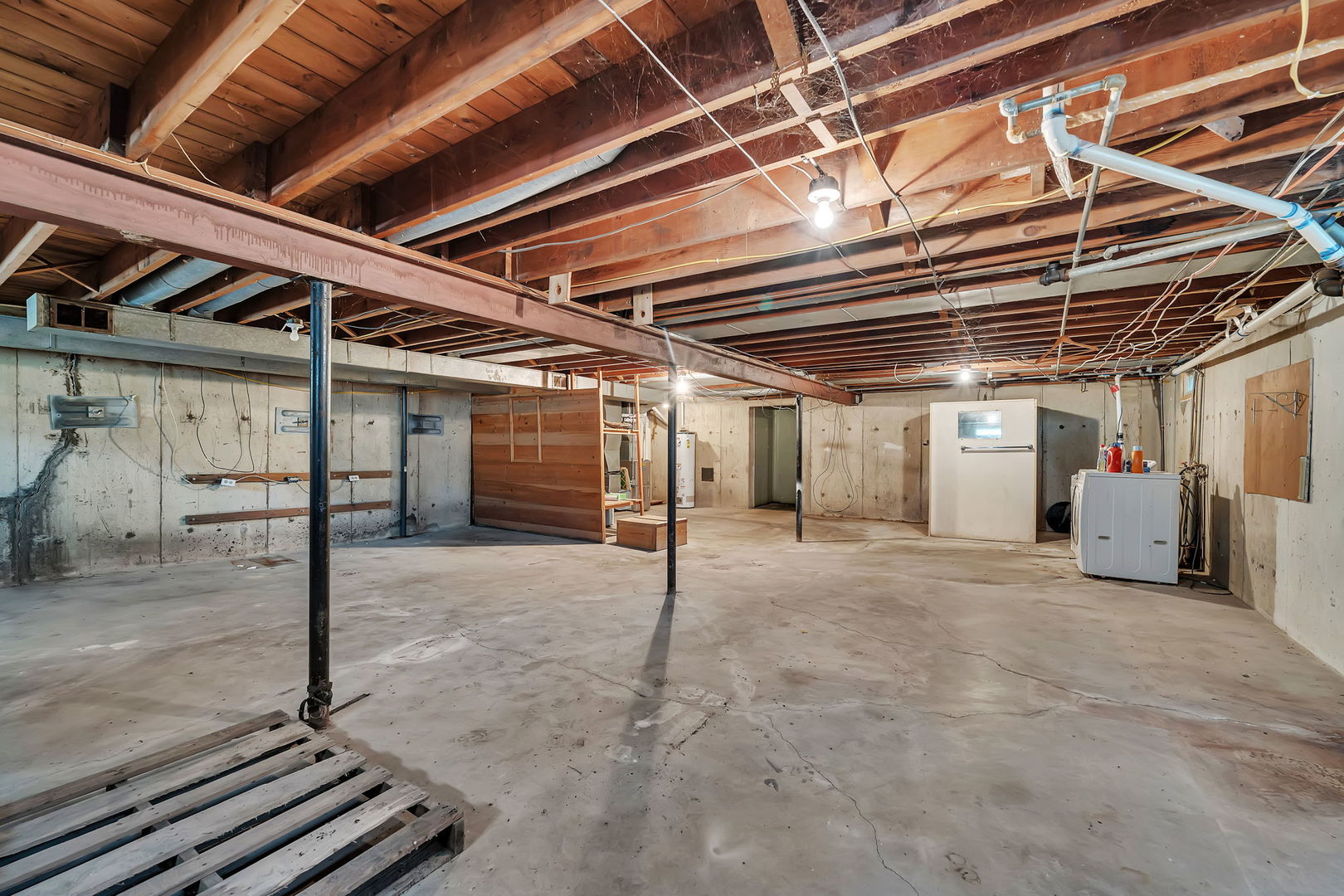 536 Fort Street Ottawa, IL 61350 - Photo 23 of 30 a view of a car parking garage