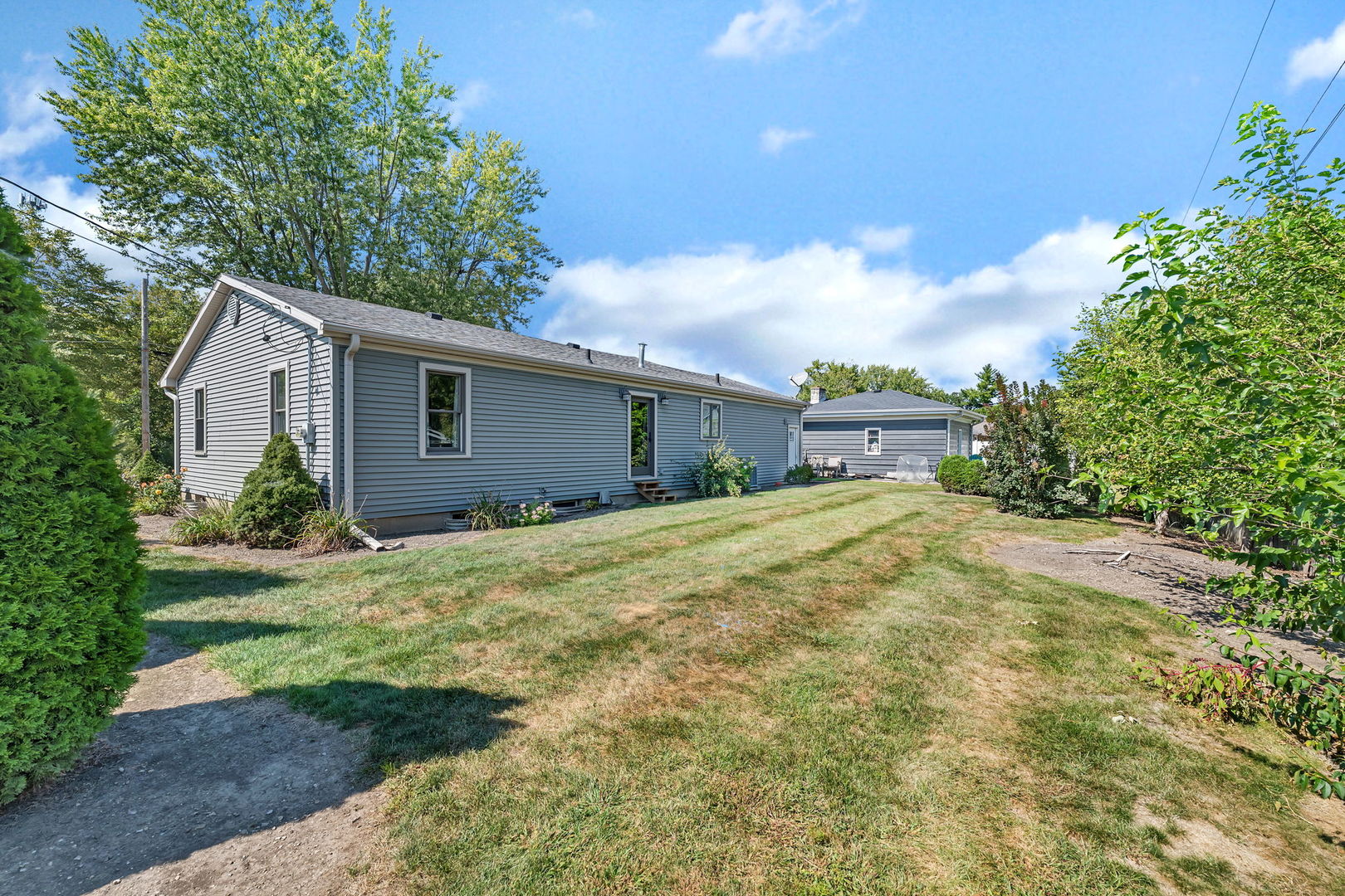 536 Fort Street Ottawa, IL 61350 - Photo 25 of 30 a view of a house with a backyard