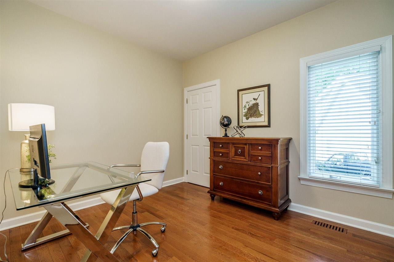 3304 Glade Spring Court Raleigh, NC 27612 - Photo 17 of 27 Photo 17