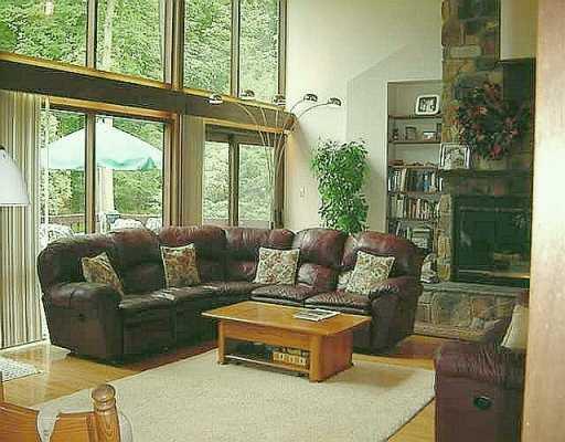 466 Springdale Road Eighty Four, PA 15330 - Photo 4 of 8 Den/Family/Great Room.