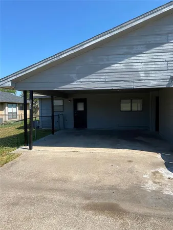 $1,600 | 1112 Valley View Drive, Glenn Heights, TX 75154