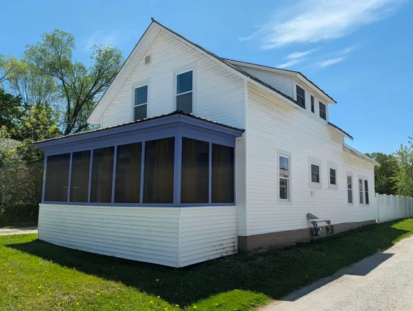$299,000 | 20 Ferris Street, St. Albans, VT 05478