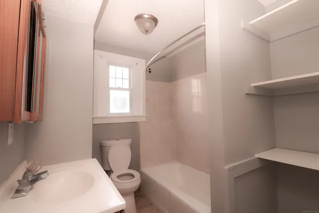 $1,800 | 117 Lamberton Street, New Haven, CT 06519